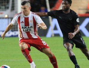 Alex’li Antalyaspor’dan dayanılmaz geri dönüş! 2-0’dan geldiler
