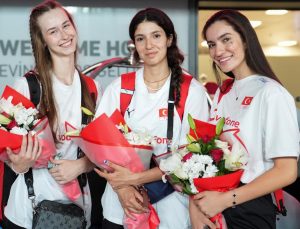 Avrupa şampiyonu Ulusal Grubumuz yurda döndü