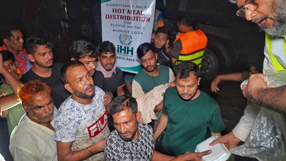 Bangladeş’te yaşanan büyük selden 4 buçuk milyon kişi etkilendi: İHH acil yardım çalışması başlattı