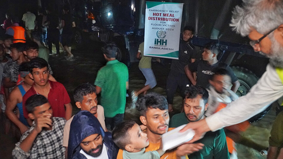 Bangladeş’te yaşanan büyük selden 4 buçuk milyon kişi etkilendi: İHH acil yardım çalışması başlattı
