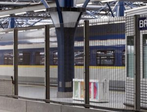 Belçika’da süratli tren traktöre çarptı, Avrupa başşehirlerinde tren trafiği aksadı