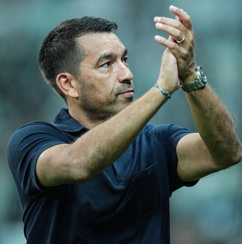 Beşiktaş öbür transfer yapacak mı? Van Bronckhorst'tan cevap