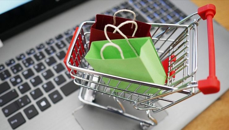 E-ticarette okul alışverişi hareketliliği devam ediyor