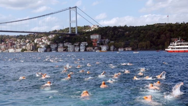 İstanbul Boğazı’nda 2 bin 800 atlet kulaç attı: Rus ve Çinli yüzücüler boğulma tehlikesi atlattı!
