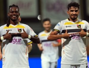 İstanbulspor 3 puanı 3 golle aldı: TFF 1. Lig’de 3’te 3 yaptı!