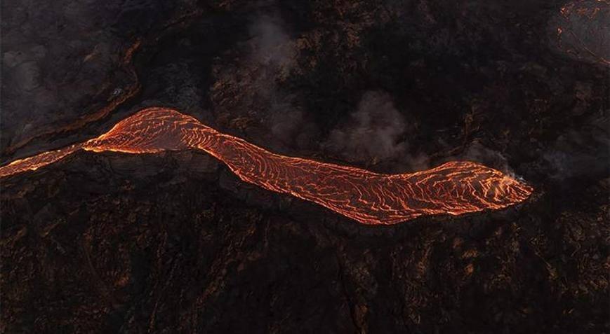 İzlanda'da yanardağ patlaması sonrasında 'ACİL DURUM' ilan edildi