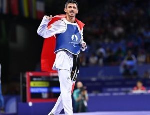 Paris’te birinci altın madalya Mahmut Bozteke’den geldi!