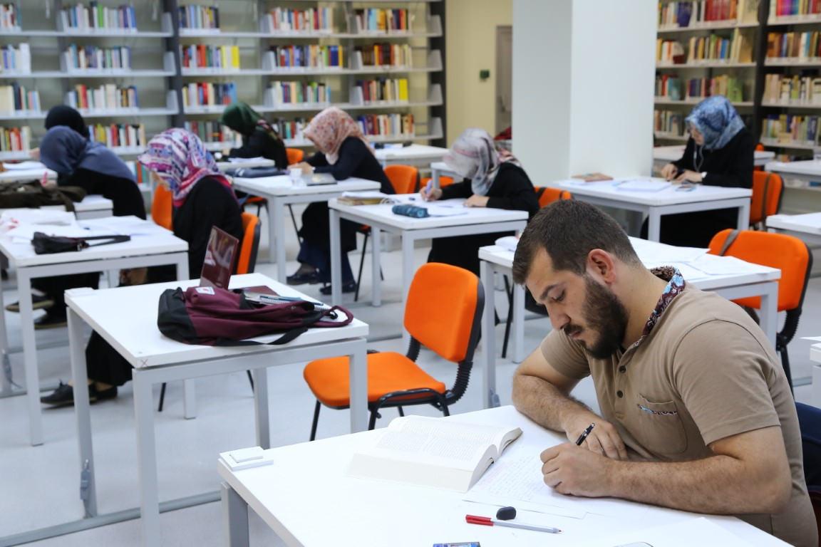 Türkiye Diyanet Vakfı 300 bini aşkın öğrenciye eğitim dayanağı verdi
