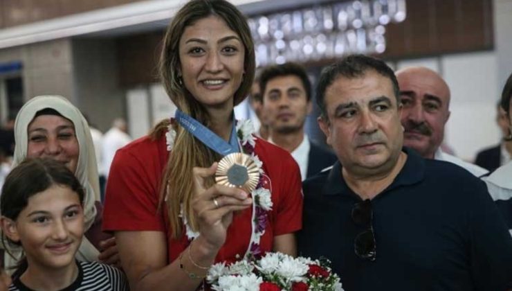 Ulusal tekvandocu Nafia Kuş Aydın’dan “altın madalya” kelamı