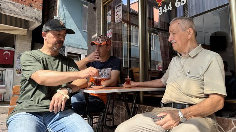 118 yıllık çay ocağını 3 nesil bir ortada işletiyor