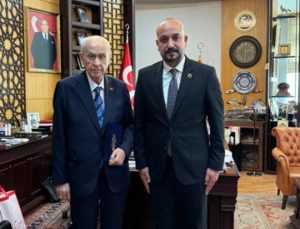 Dün Bahçeli’ye davetiye verdi, bugün istifa etti