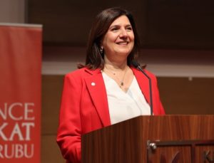 Evvel Avukat Grubu İstanbul Barosu Lider Adayı Av. Elif Görgülü’den ‘geç kaldık’ itirafı: ‘Düne nazaran çok süratli koşmak zorundayız…’