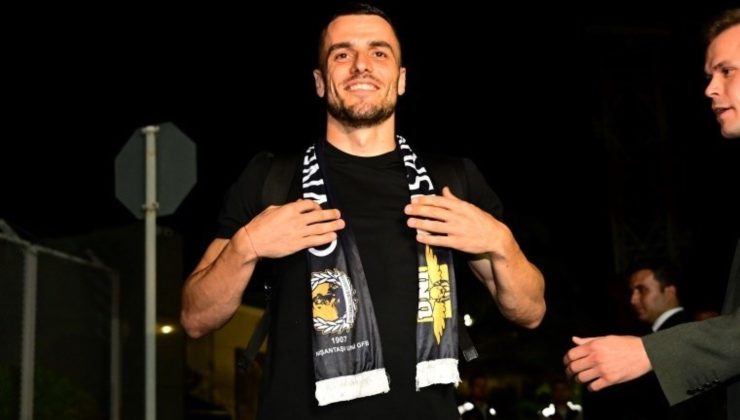 Fenerbahçe için İstanbul’a gelmişti: Juventus, Filip Kostic’in transferini resmen açıkladı!
