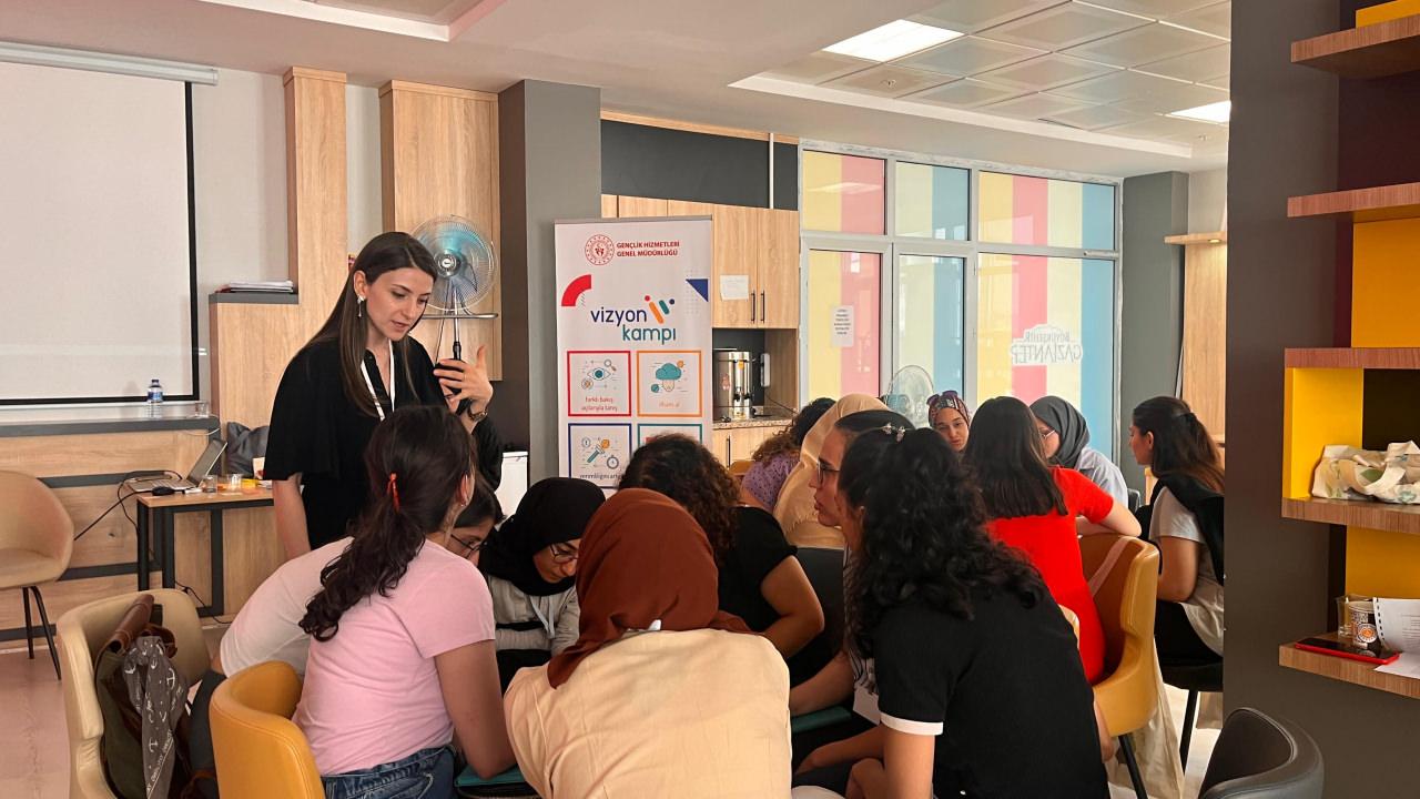 Gençlik ve Spor Bakanlığı, başarılı gençler için Vizyon Kampları düzenliyor