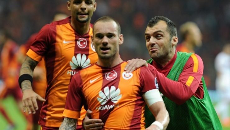 Gheorghe Hagi ile Wesley Sneijder’e özel tişört: Galatasaray’dan Fenerbahçe’ye gönderme!