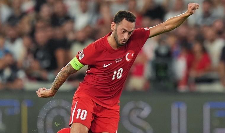 Hakan Çalhanoğlu'ndan sitem: 'Belki Türk hoca istiyorlar'