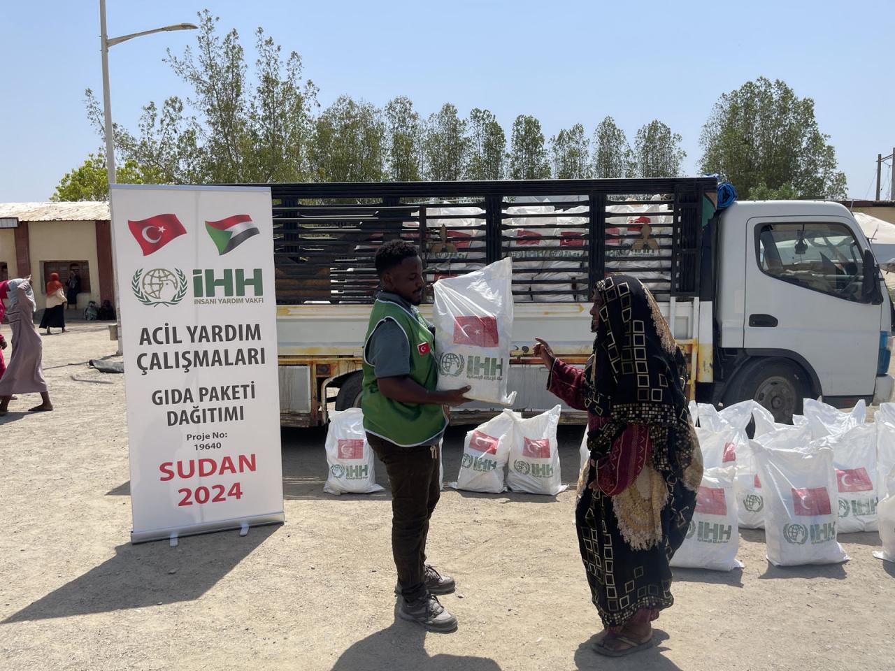 İHH’dan Sudan’ın 3 farklı kentinde insani yardım