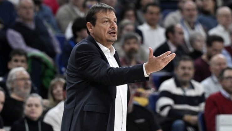 Lefkoşa’da skandal pankart: Ergin Ataman’dan birinci açıklama!
