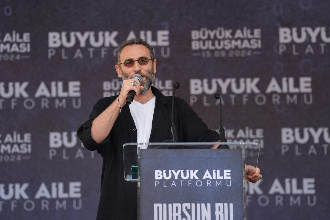 LGBT baronlarına şok! 'Büyük Aile Buluşması'nda çarpıcı kelamlar