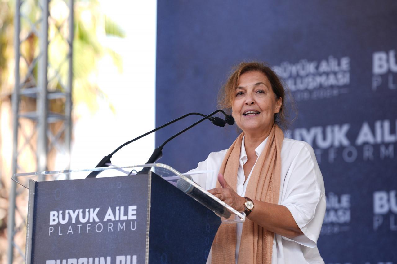 LGBT baronlarına şok! 'Büyük Aile Buluşması'nda çarpıcı kelamlar