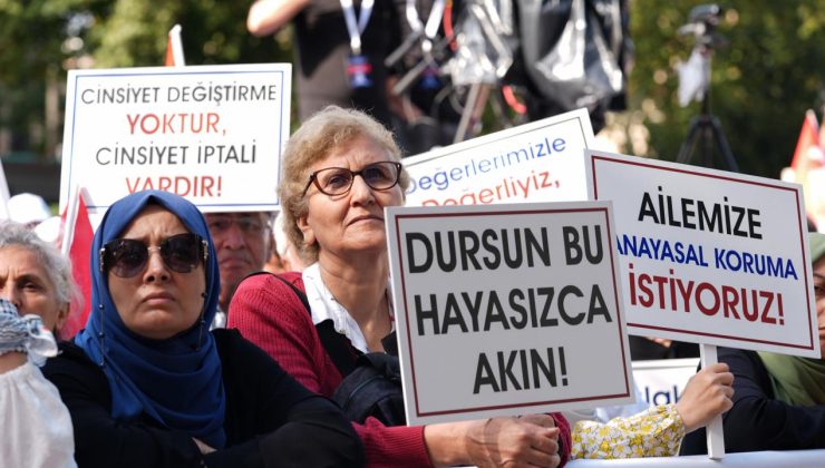 LGBT baronlarına şok! ‘Büyük Aile Buluşması’nda çarpıcı kelamlar