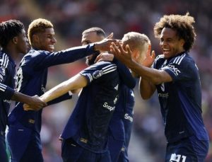 Manchester United, ulusal ortadan galibiyetle döndü!