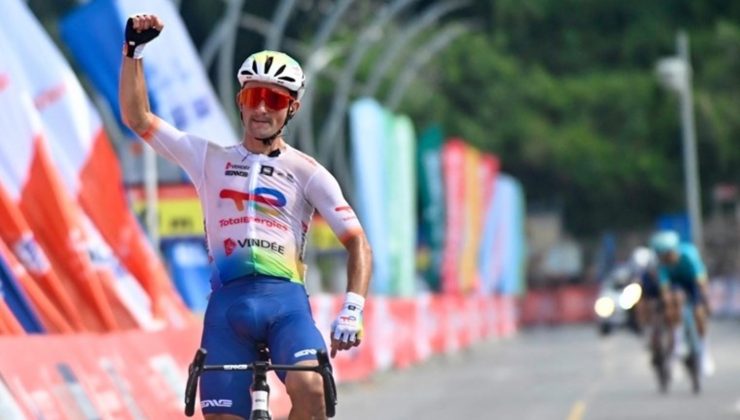 Mathieu Burgaudeau tepeyi ele geçirdi