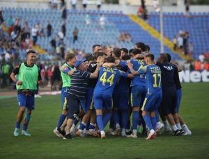 Mehmet Topal ile Gheorghe Hagi puanları paylaştı