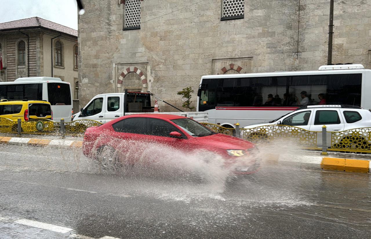 Meteoroloji İstanbul dahil birçok ili uyardı!