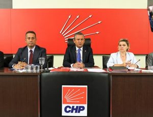 Özgür Özel, PM’de partililerin tüzükle ilgili kontenjan ve periyot kuralı tenkitlerini yanıtladı