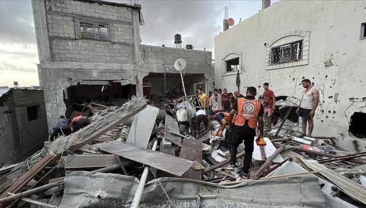 Soykırımcı İsrail katliamda kararlı… İşgalci ordu meskeni bombaladı: 10 şehit