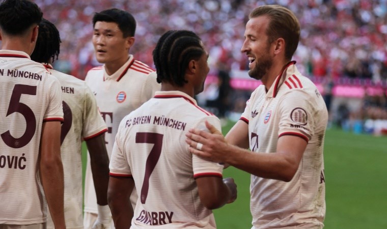 Thomas Müller tarih yazdı: Bayern Münih Bundesliga'da 2'de 2 yaptı!