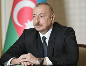 Aliyev havalimanındaki merasime katıldı!