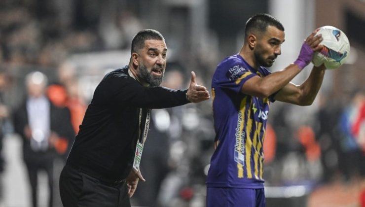 Arda Turan, Fenerbahçe maçında kırmızı kart gördü!