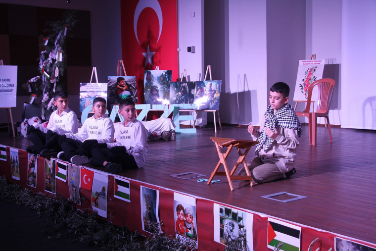 ÇEDES Projesi kapsamında reaksiyon çeken uygulamalar sürüyor: Kanlı kol ve bacak maketleri eğitim sahnesinde