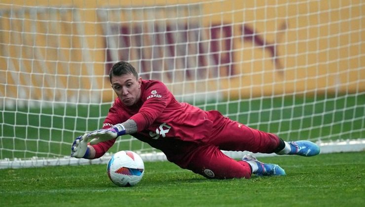 Galatasaray, Kayserispor’u 5-1 Yenerek Liderliğini Sürdürdü