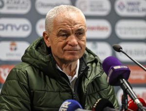 Hatayspor, Adana Demirspor’a 3-1 Mağlup: Rıza Çalımbay’ın Açıklamaları