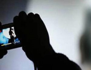 İş insanına kaset şantajı! Kuşkulu bayana 4 milyon lira kaptırdı