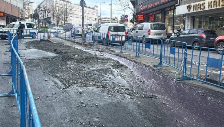 İSKİ Ekiplerinin Çalışmaları Sonrası Yolda Yeniden Çökme