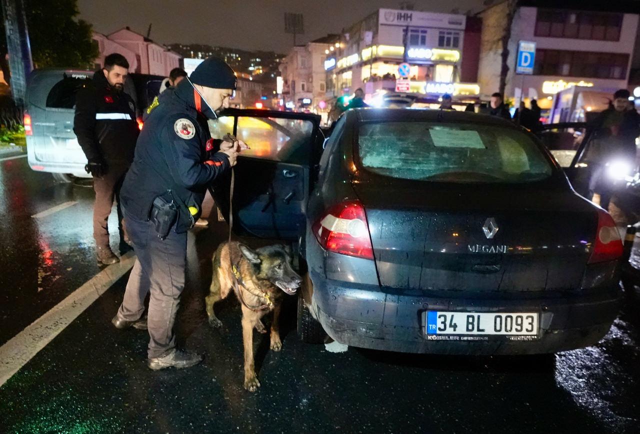 İstanbul'da yılbaşı gecesi vazife alacak polis sayısı aşikâr oldu