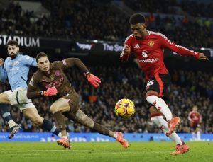 Manchester United’ın Finansal İstikrar Arayışı ve Malezya Kampı