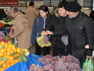 Pazar tezgahlarında yok satıyor: “Ne dileğiniz varsa hepsi yerine geliyor”