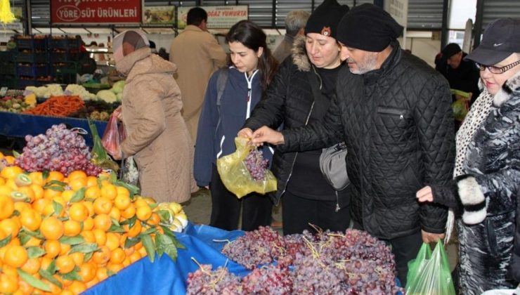Pazar tezgahlarında yok satıyor: “Ne dileğiniz varsa hepsi yerine geliyor”