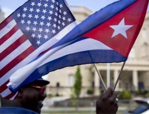 ABD terör listesinden çıkardı, Küba tutukluları saldı