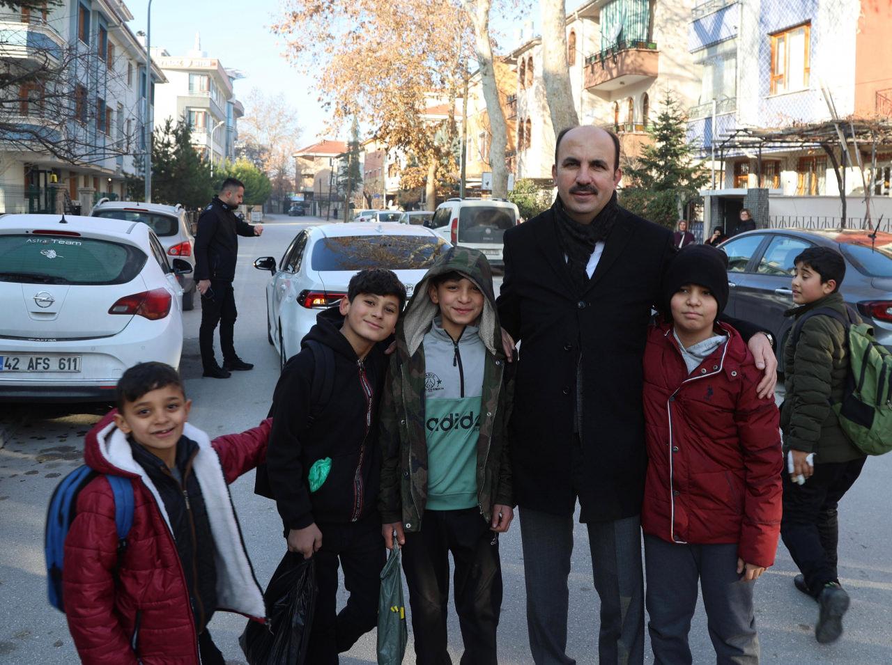 Baştan Altay, çocukların şivlilik coşkusuna ortak oldu