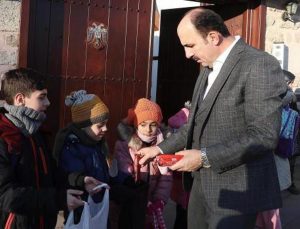 Baştan Altay, çocukların şivlilik coşkusuna ortak oldu