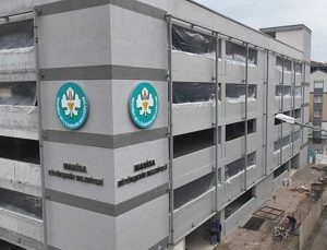 Elektriğini güneşten, suyunu yağmurdan sağlayan otopark hizmete giriyor!