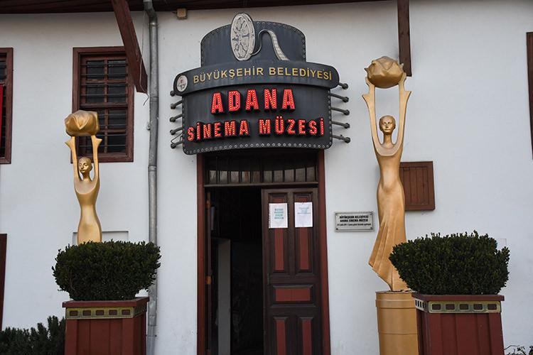 Ferdi Tayfur'un vefatı baba ocağı Adana'yı hüzne boğdu