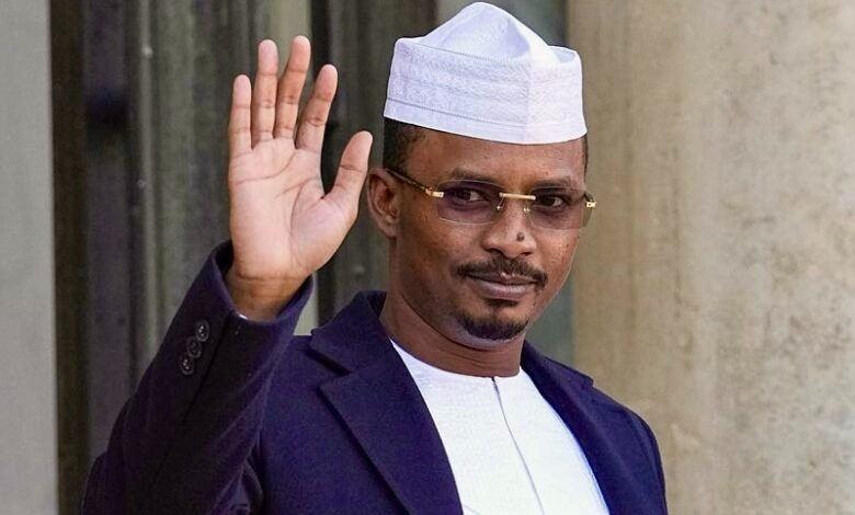 Fransa'ya soğuk duş: 3 ülkeden kovuldular!