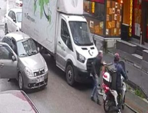 İstanbul’da dehşet! Engelli oğlunu gezdiren baba sokak ortasında öldürüldü